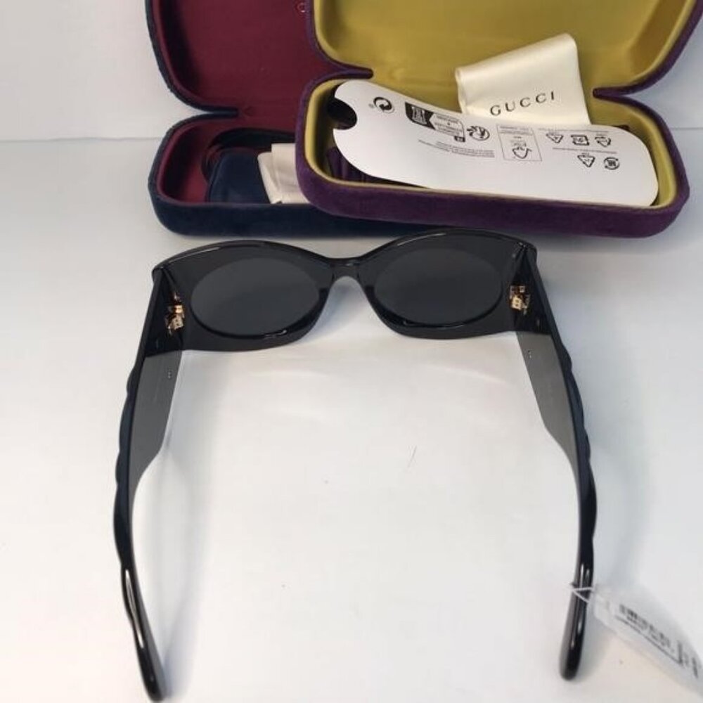 New- 💯 Original  Gucci GG0810S 001 Oval Quilted Thick Rim sunglasse - Picture 6 of 17